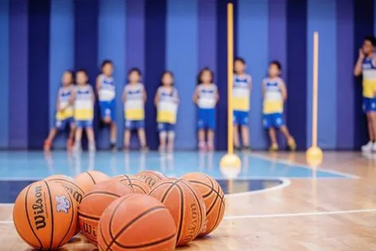 少儿教育品牌怎么选？少儿篮球前景好！