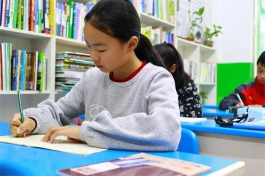 泰州阅读教育加盟LOGO
